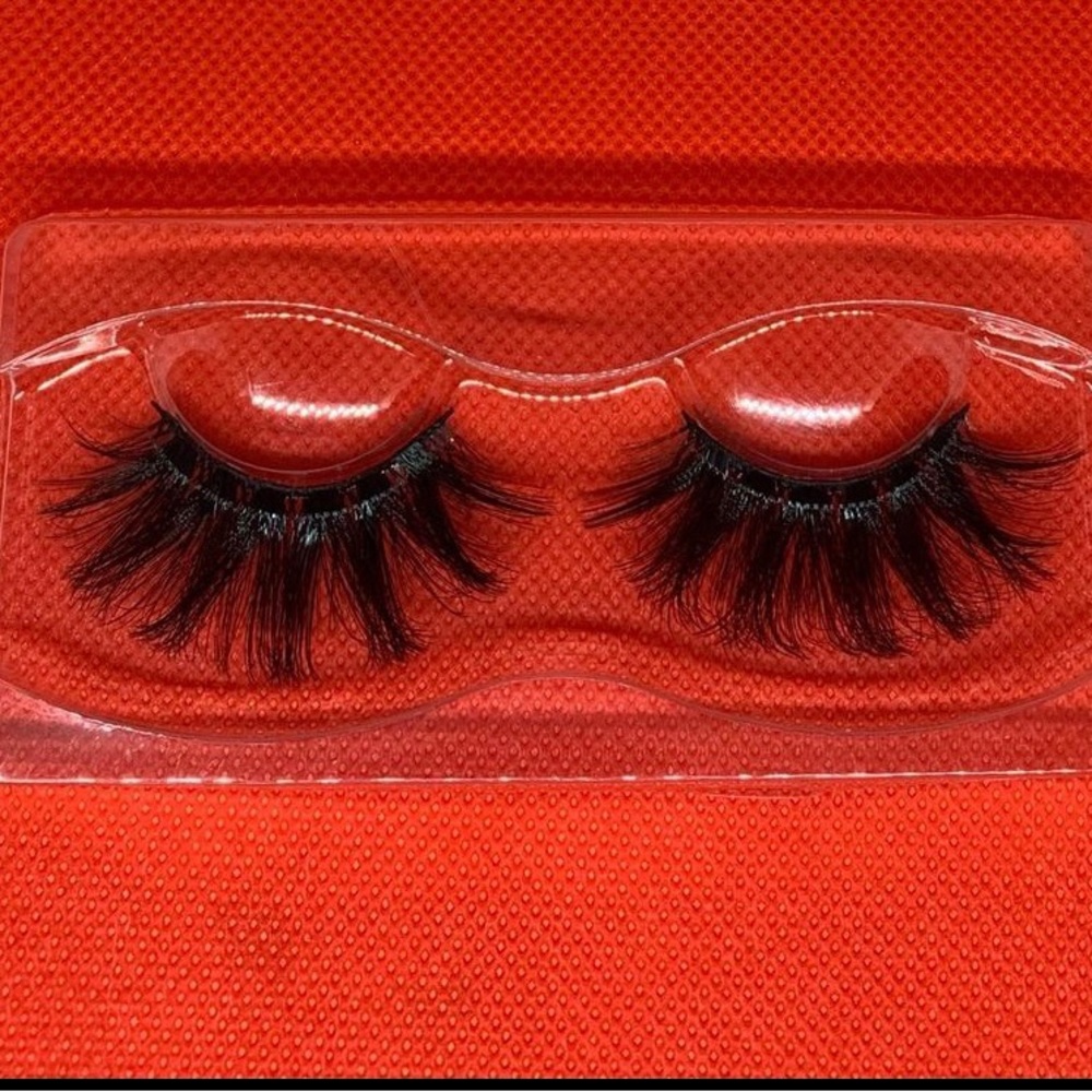 Strip Lashes